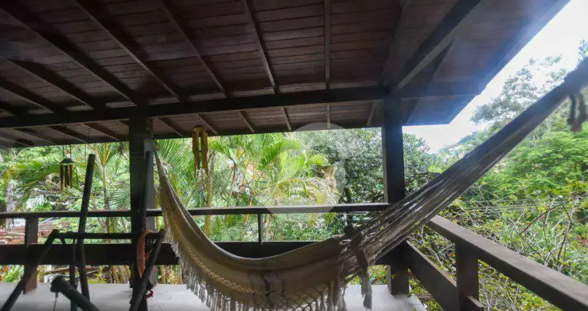 CASA EM PIRATININGA EM CONDOMÍNIO