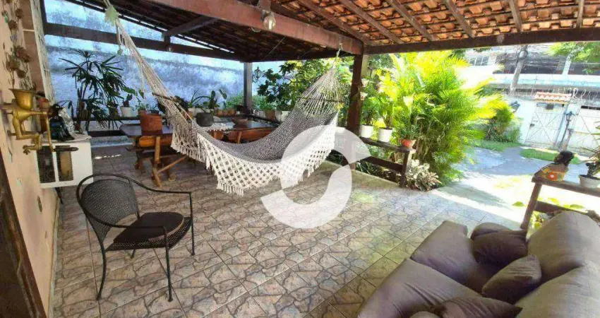 Casa com 3 dormitórios à venda, 400 m² por R$ 550.000,00 - Fonseca - Niterói/RJ