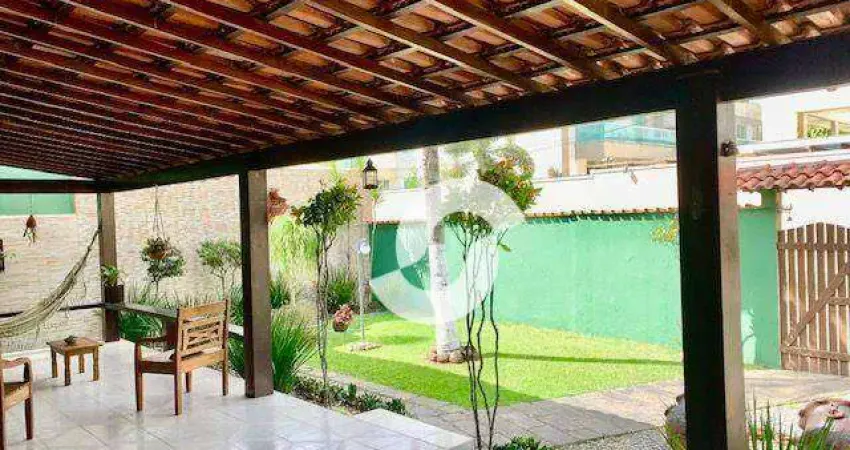 Casa com 4 dormitórios à venda, 273 m² por R$ 1.200.000,00 - Itaipu - Niterói/RJ