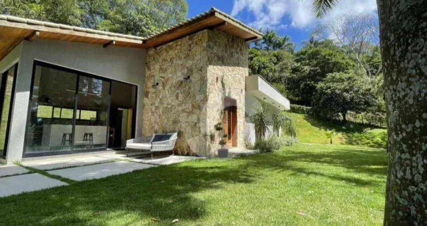 Casa com 3 dormitórios à venda, 218 m² por R$ 1.780.000,00 - Areal - Petrópolis/RJ