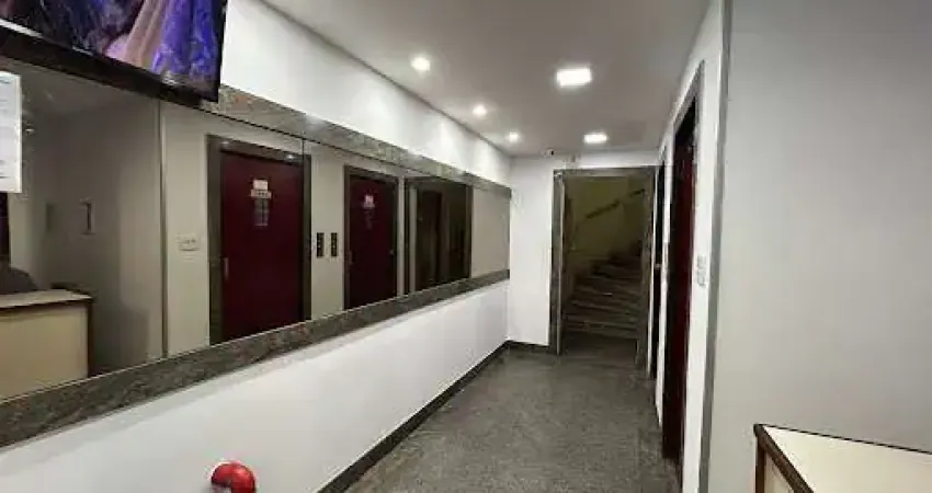 Ampla sala de 84m2 no melhor do centro