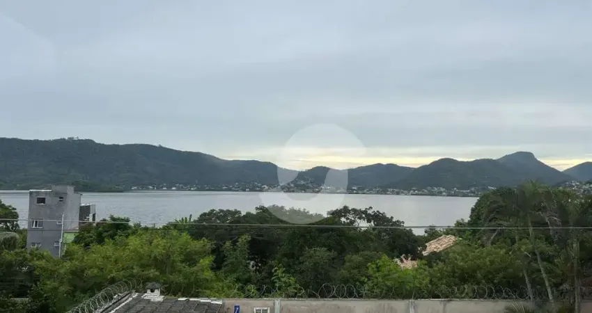 Casa com 3 dormitórios à venda, 300 m² por R$ 1.330.000,00 - Piratininga - Niterói/RJ