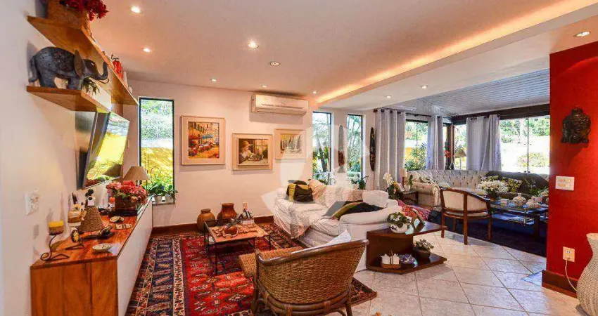 Excelente casa com 5 dormitórios à venda, 400 m² por R$ 2.400.000 - Camboinhas - Niterói/RJ