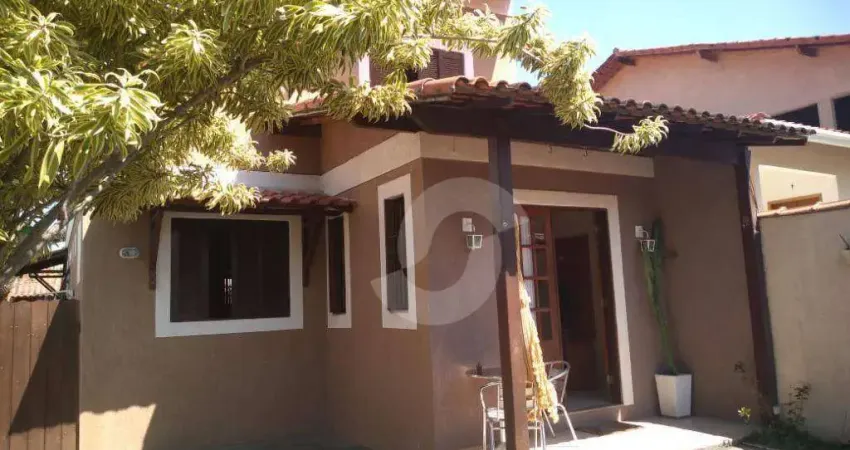 Casa com 3 dormitórios à venda, 105 m² por R$ 670.000,00 - Itaipu - Niterói/RJ