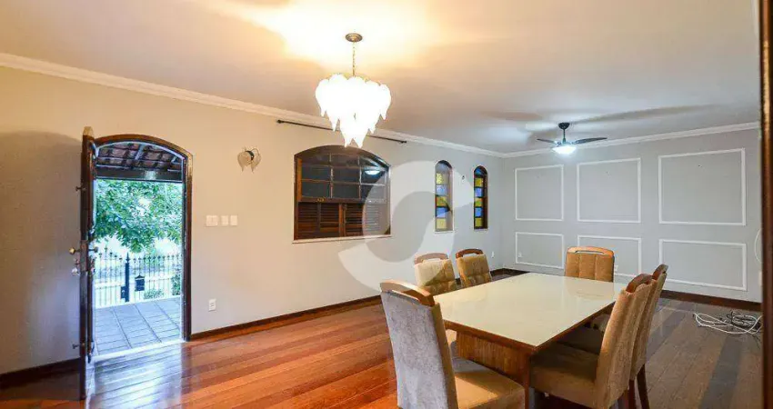 CASA DUPLEX toda reformada com churrasqueira e vaga para 4 carros