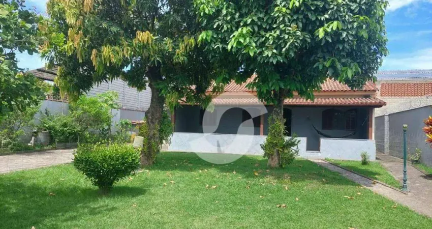 Casa com 3 quartos à venda na Avenida Lourival Menezes Vasconcelos, 30, Ipiíba, São Gonçalo