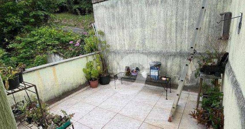 Casa no bairro do Fonseca com uma planta ampla de 129 m2 possui Caixa d´água de 1.000 lts e cisterna de 10.000 lts