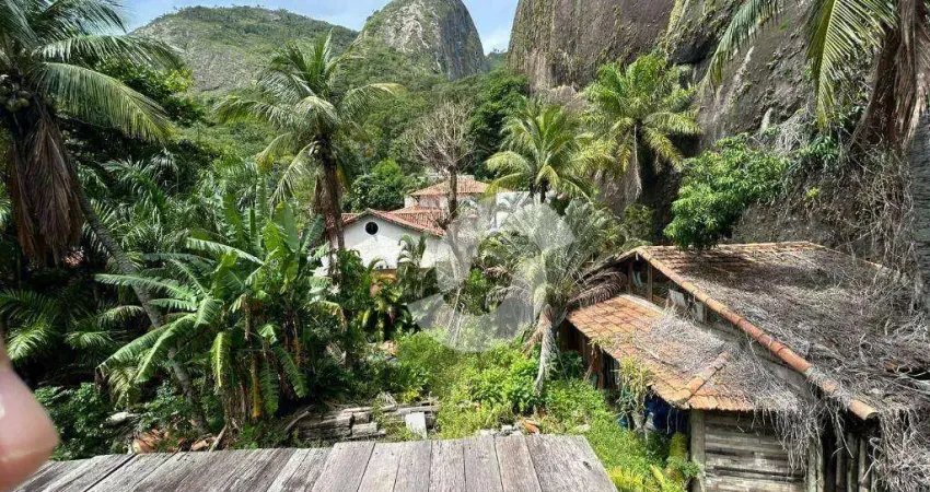 Casa com 2 quartos à venda na Rua das Papoulas, Itacoatiara, Niterói