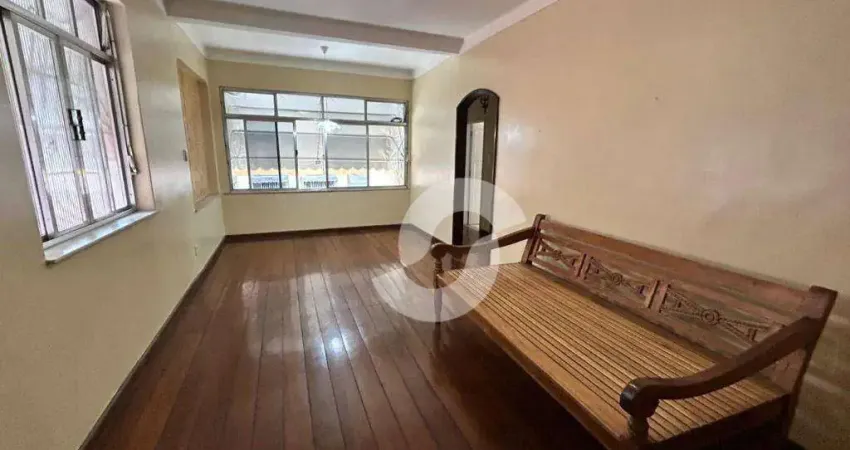 Sobrado com 3 dormitórios à venda, 210 m² por R$ 840.000,00 - Santa Rosa - Niterói/RJ