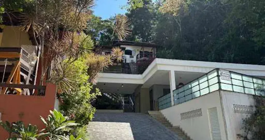 Casa com 3 dormitórios à venda, 224 m² por R$ 900.000,00 - Itaipu - Niterói/RJ