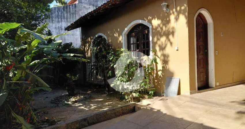 Casa com 4 dormitórios à venda, 250 m² por R$ 980.000,00 - Mata Paca - Niterói/RJ
