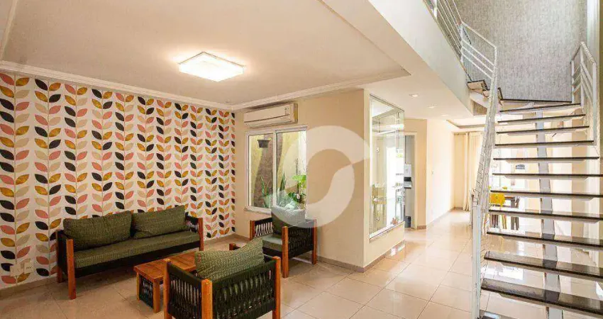 Casa em camboinhas, perto da praia. 3 quartos com suíte master, closet, varanda, piscina e churrasqueira