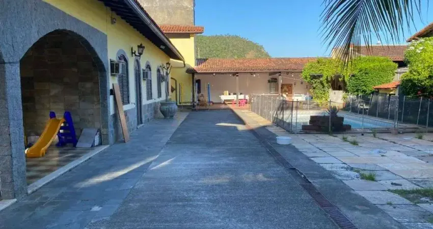 Casa com 4 dormitórios à venda, 350 m² por R$ 1.400.000,00 - Marazul - Niterói/RJ
