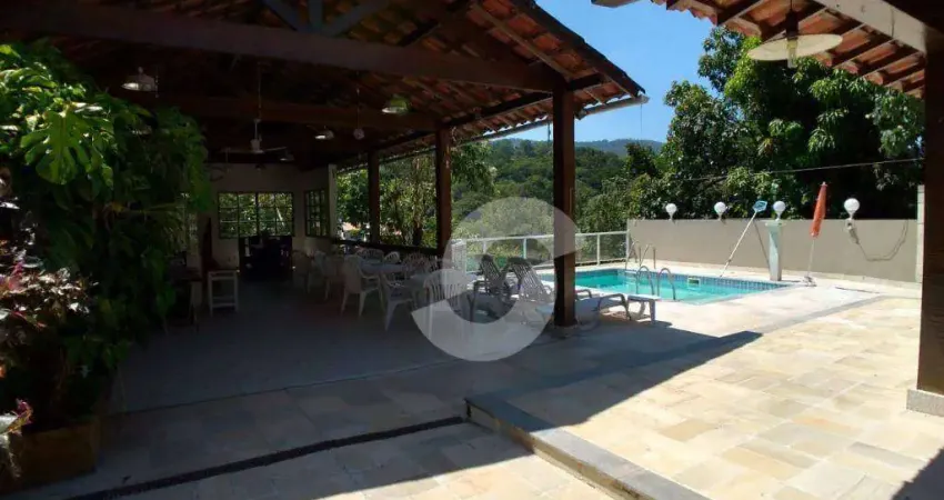 Casa com 4 dormitórios à venda, 558 m² por R$ 990.000,00 - Pendotiba - Niterói/RJ