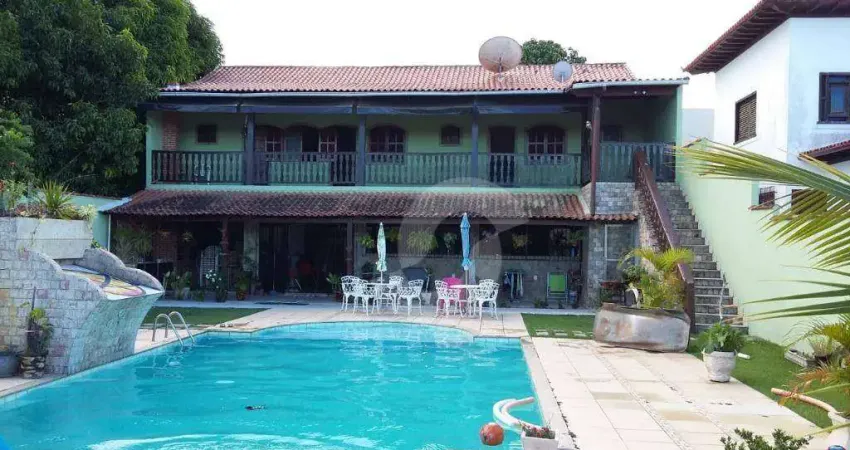 Casa à venda, 255 m² por R$ 650.000,00 - Bananeiras - Araruama/RJ