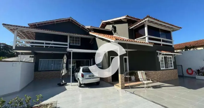 Casa com 6 dormitórios à venda, 240 m² por R$ 950.000,00 - Itaipu - Niterói/RJ