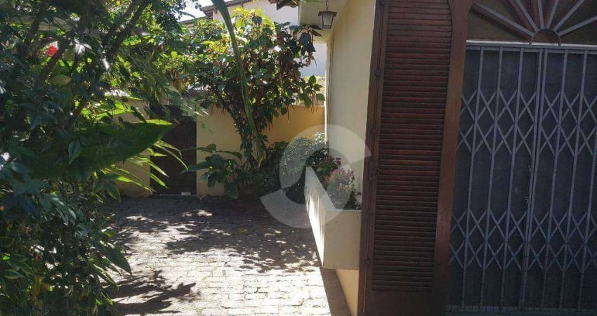 São Francisco  Realize o sonho de morar em uma casa linear, com quintal e ótima Planta  de 4 quartos, 1 ste e garagem