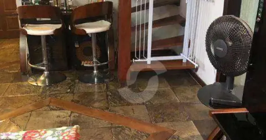 Cobertura à venda, 127 m² por R$ 255.000,00 - Centro - São Gonçalo/RJ