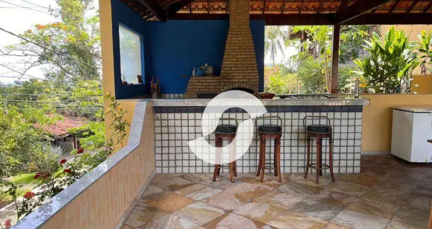 Linda casa! ensolarada, aconchegante, em ótimo condomínio, com toda a privacidade que você e sua família procuram. muito verde, lazer completo!