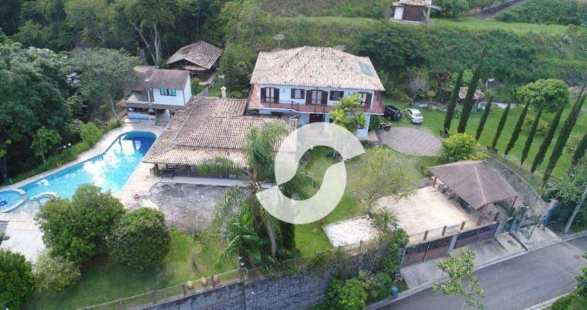 Casa com 8 dormitórios, 1500 m² - venda por R$ 13.000.000,00 ou aluguel por R$ 19.750,00/mês - Itaipava - Petrópolis/RJ
