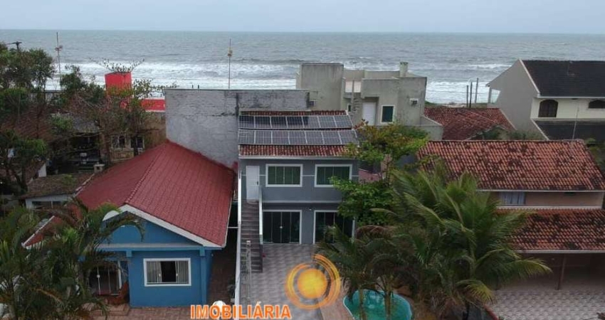 Sobrado com piscina 3 Dormitórios à Venda Balneário Perequê - Matinhos