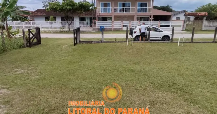 Sobrado 3 quartos perto do mar em Pontal do Sul