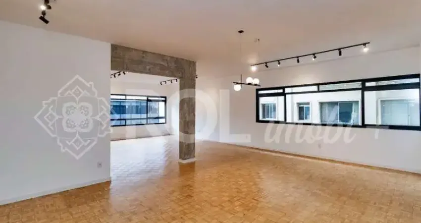 Imperdível oportunidade: Apartamento à venda em Cerqueira César, São Paulo-SP, 3 quartos, 1 suíte, 1 sala, 5 banheiros, 2 vagas, 221m².