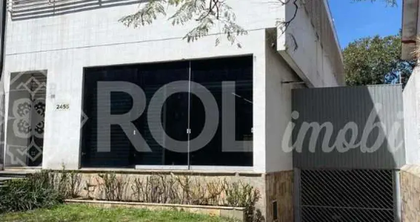 Casa Comercial para locação em Pinheiros, São Paulo-SP: 4 salas, 2 banheiros, 15 vagas de garagem, 790m² de área.