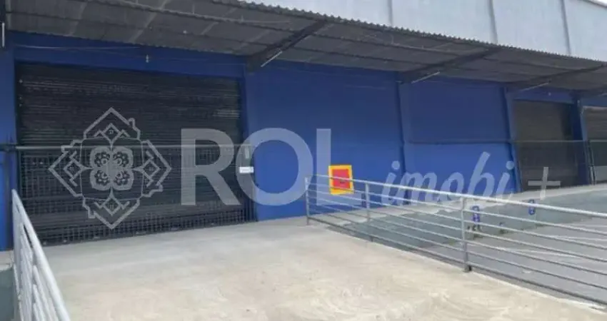Galpão Comercial para Locação na Vila Leopoldina, São Paulo-SP: Espaço amplo com 10 salas e 15 vagas de garagem!