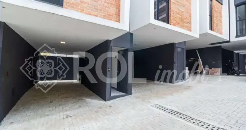 Casa em condomínio à venda em Higienópolis, São Paulo-SP: 2 quartos, 2 suítes, 1 sala, 3 banheiros, 2 vagas, 180m².