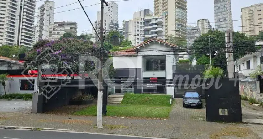 Casa comercial para locação no pacaembu, são paulo-sp: 5 salas, 4 banheiros, 21 vagas de garagem, 336m² de área.