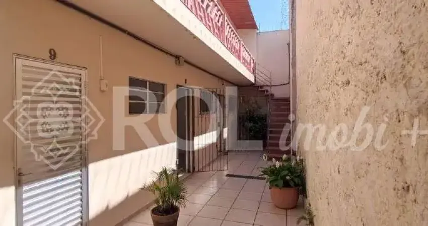 Casa comercial com 13 salas à venda na Rua Catão, 190, Vila Romana, São Paulo