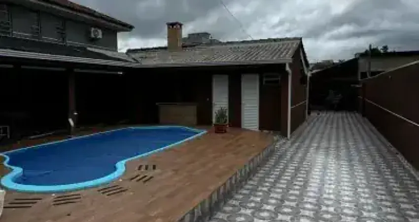 Casa com 5 quartos à venda na Rua Guaraniaçu, 417, Paloma, Colombo