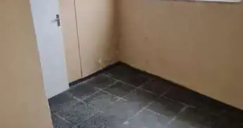 Apartamento para Locação em Cabo Frio, Praia do Siqueira, 2 dormitórios, 1 banheiro