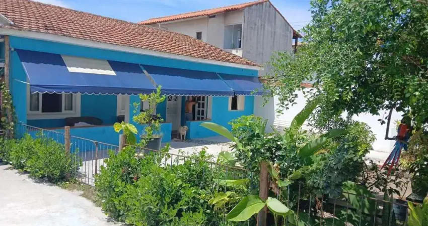 Casa para Venda em Cabo Frio, São Cristóvão, 6 dormitórios, 1 suíte, 3 banheiros, 4 vagas