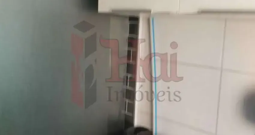 Apartamento em condominio fechado, andar alto, mobiliado, proximo a 2 metros