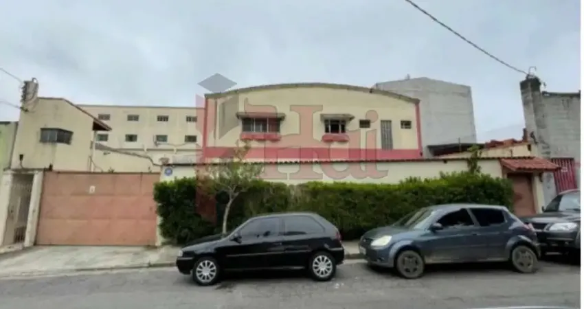 Galpão comercial e prédio de 4 pavimentos em ótima localização