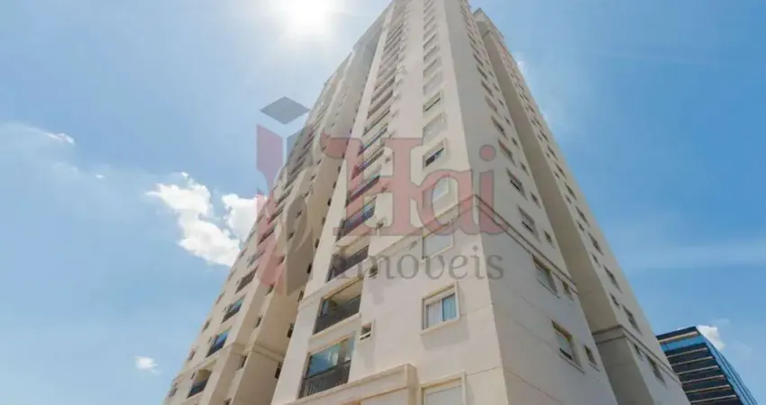 Apartamento em andar alto, em condomínio clube, próximo a marginal e do comércio em geral