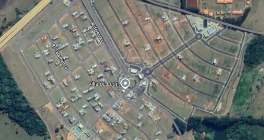 Terreno à venda no Residencial Villa de Leon, Piratininga