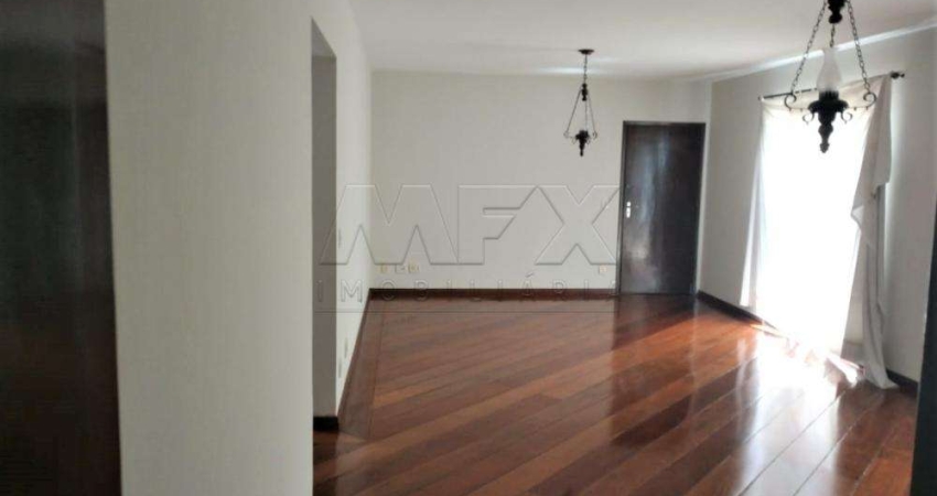 Apartamento com 4 quartos à venda na Rua Treze de Maio, Centro, Bauru