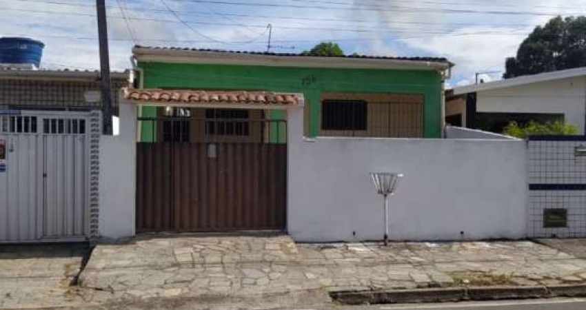 Casa com 2 dormitórios à venda por R$ 230.000 - Jardim Planalto - João Pessoa/PB