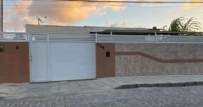 Casa com 3 dormitórios à venda, 175 m² por R$ 530.000,00 - Ernesto Geisel - João Pessoa/PB