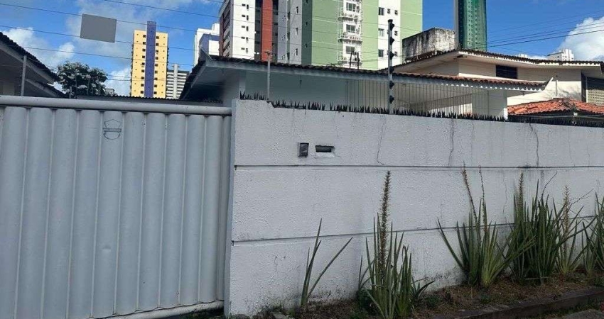 Casa com 3 dormitórios à venda, 270 m² por R$ 900.000,00 - Manaíra - João Pessoa/PB