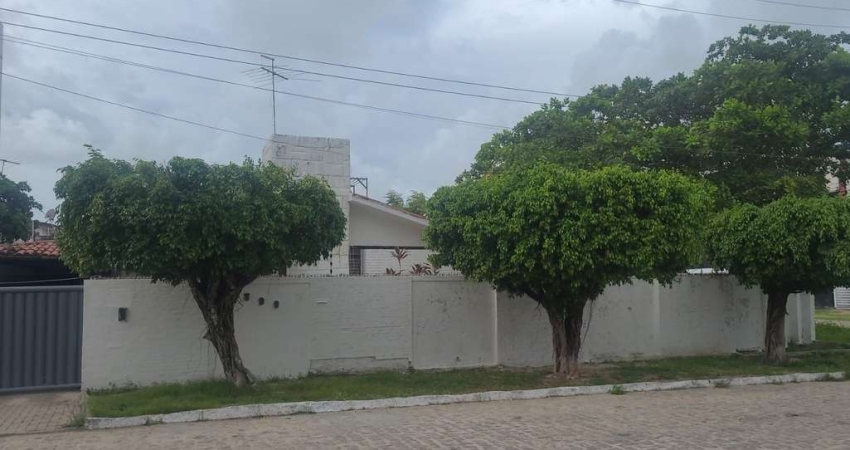 Casa com 3 dormitórios à venda, 163 m² por R$ 1.200.000 - Bessa - João Pessoa/PB
