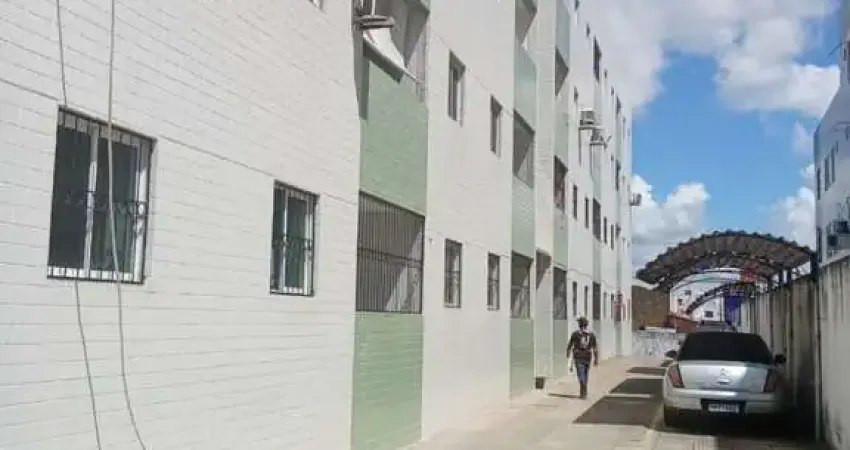 Apartamento com 2 dormitórios à venda por R$ 135.000 - Planalto da Boa Esperança - João Pessoa/PB