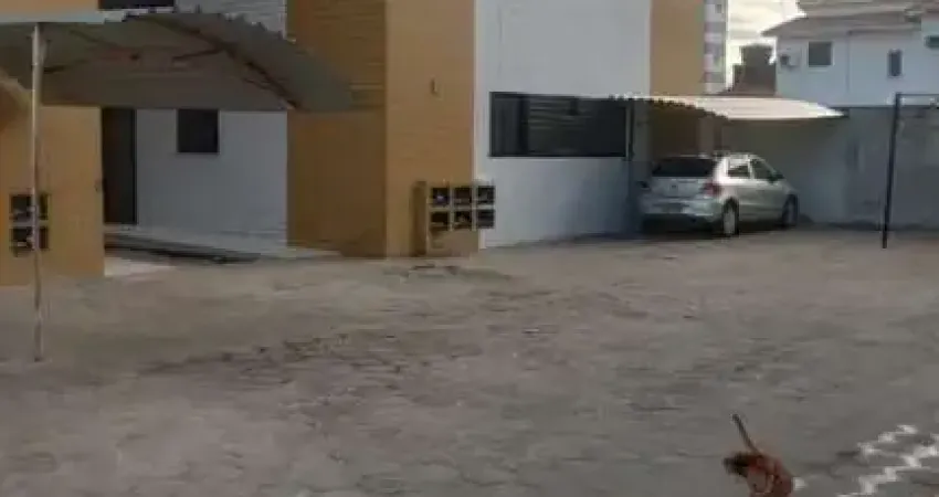 Apartamento com 2 dormitórios à venda por R$ 120.000 - Muçumagro - João Pessoa/PB