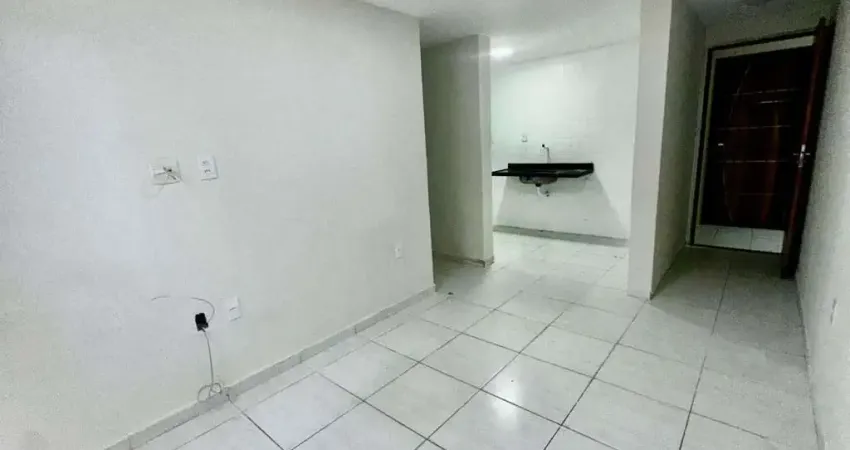 Apartamento com 2 dormitórios à venda por R$ 120.000,00 - Muçumagro - João Pessoa/PB