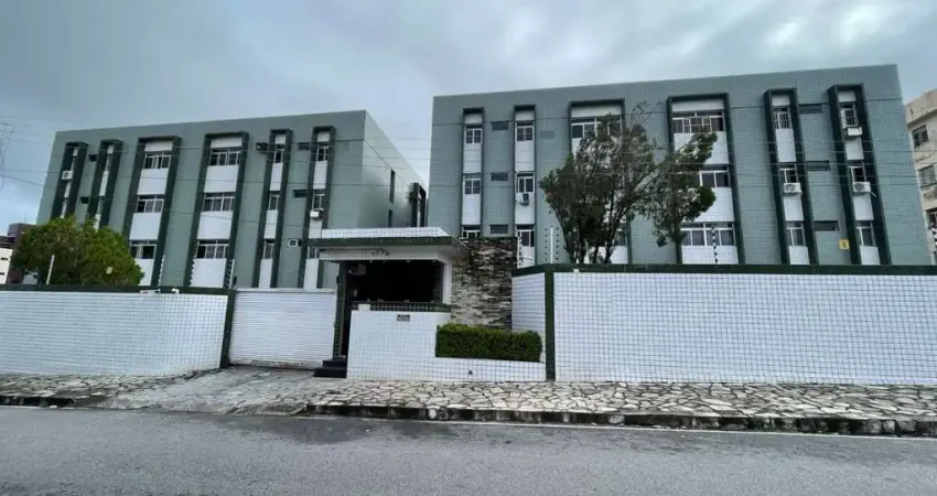 Apartamento com 2 dormitórios à venda, 75 m² por R$ 179.900 - Torre - João Pessoa/PB