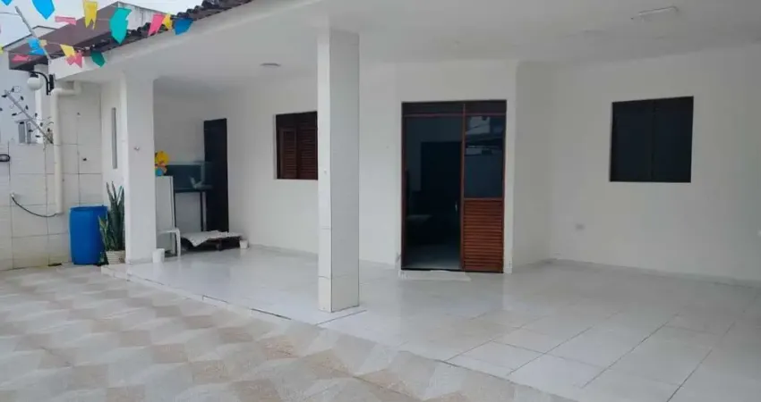 Casa com 3 dormitórios à venda por R$ 470.000 - Ernesto Geisel - João Pessoa/PB