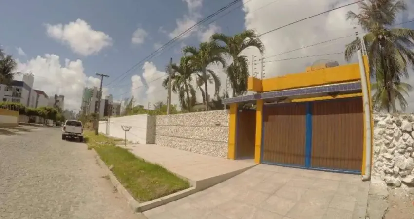 Casa com 3 dormitórios à venda, 400 m² por R$ 1.500.000,00 - Bessa - João Pessoa/PB